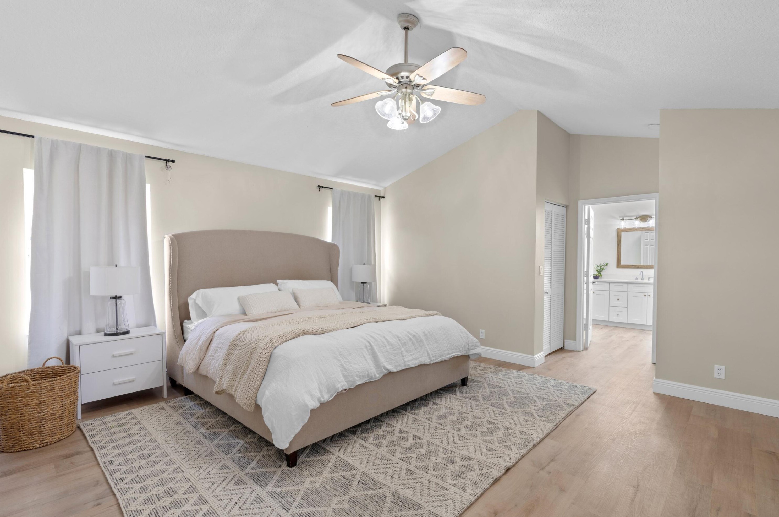 5665 Descartes Cir, Boynton Beach FL 33472-2427 exterior