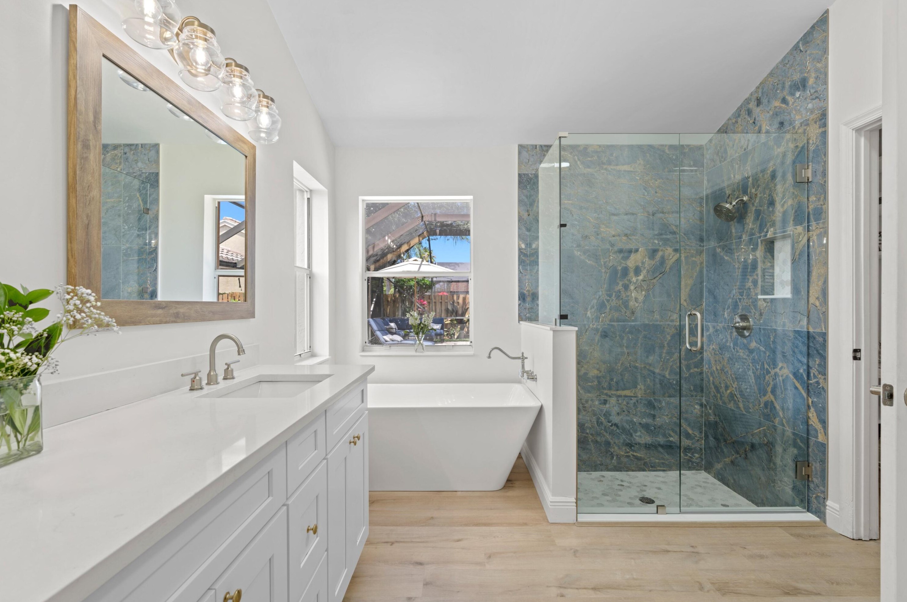 5665 Descartes Cir, Boynton Beach FL 33472-2427 exterior