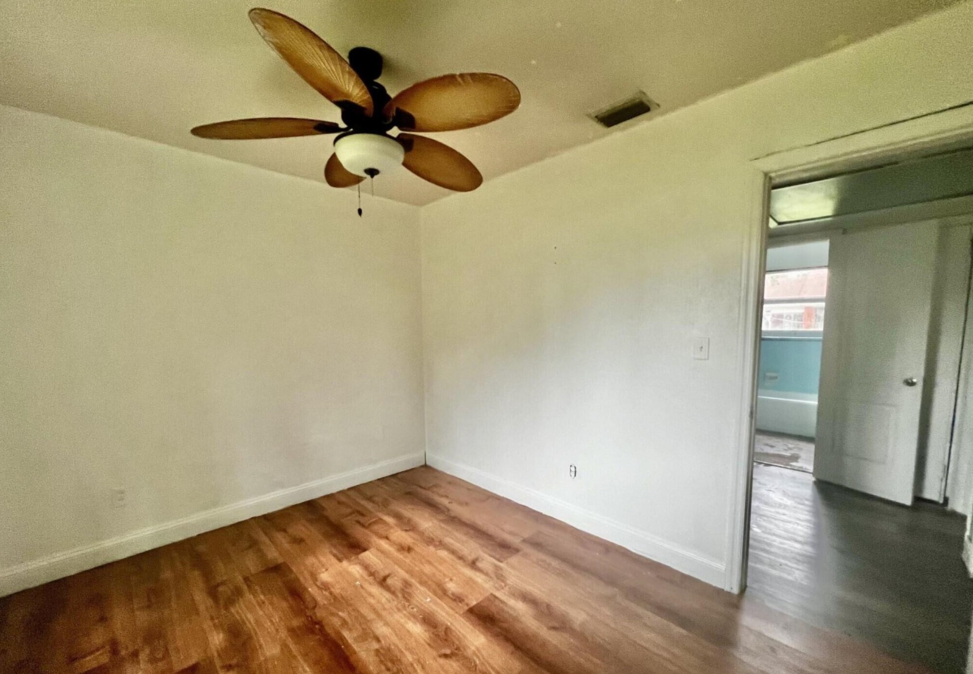3111 Seine Dr, Jacksonville, FL 32208-2436