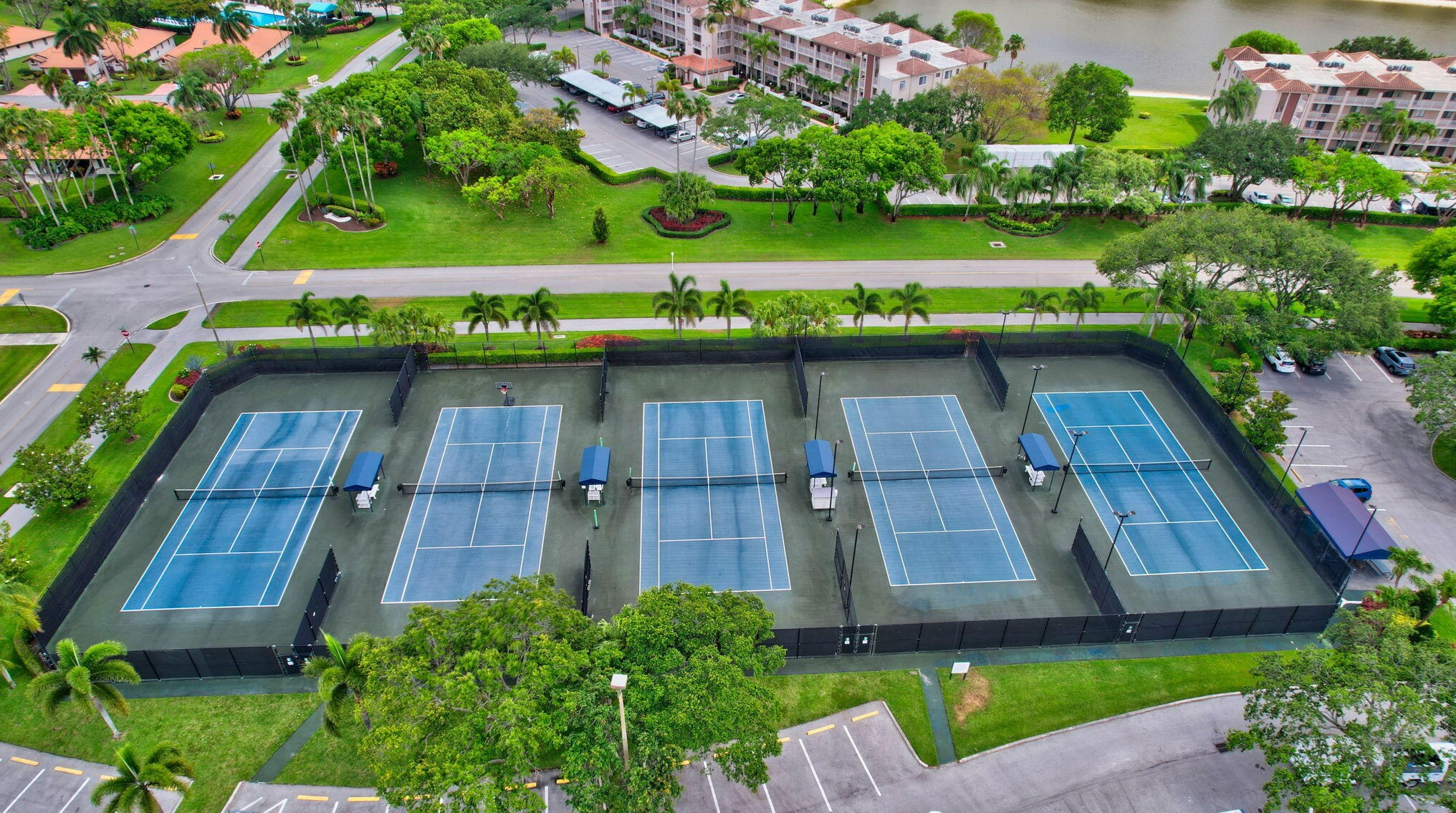 6434 Royal Manor Cir, Delray Beach FL  33484-2405 exterior