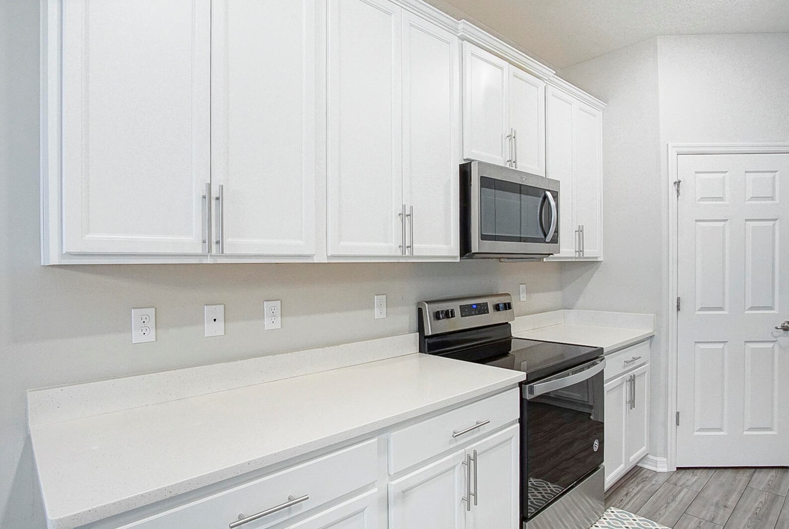 1033 Mccracken Ave, Fort Pierce FL 34953-3936 exterior