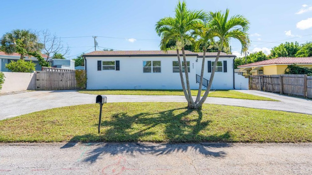952 42nd St, West Palm Beach, FL 33407