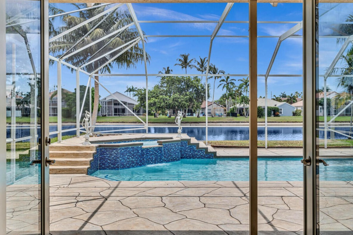 9055 Picot Ct, Boynton Beach FL 33472-2464 exterior