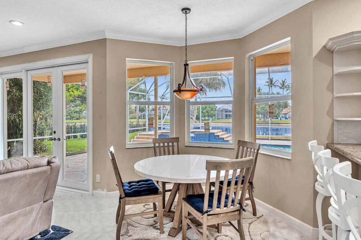 9055 Picot Ct, Boynton Beach FL 33472-2464 exterior