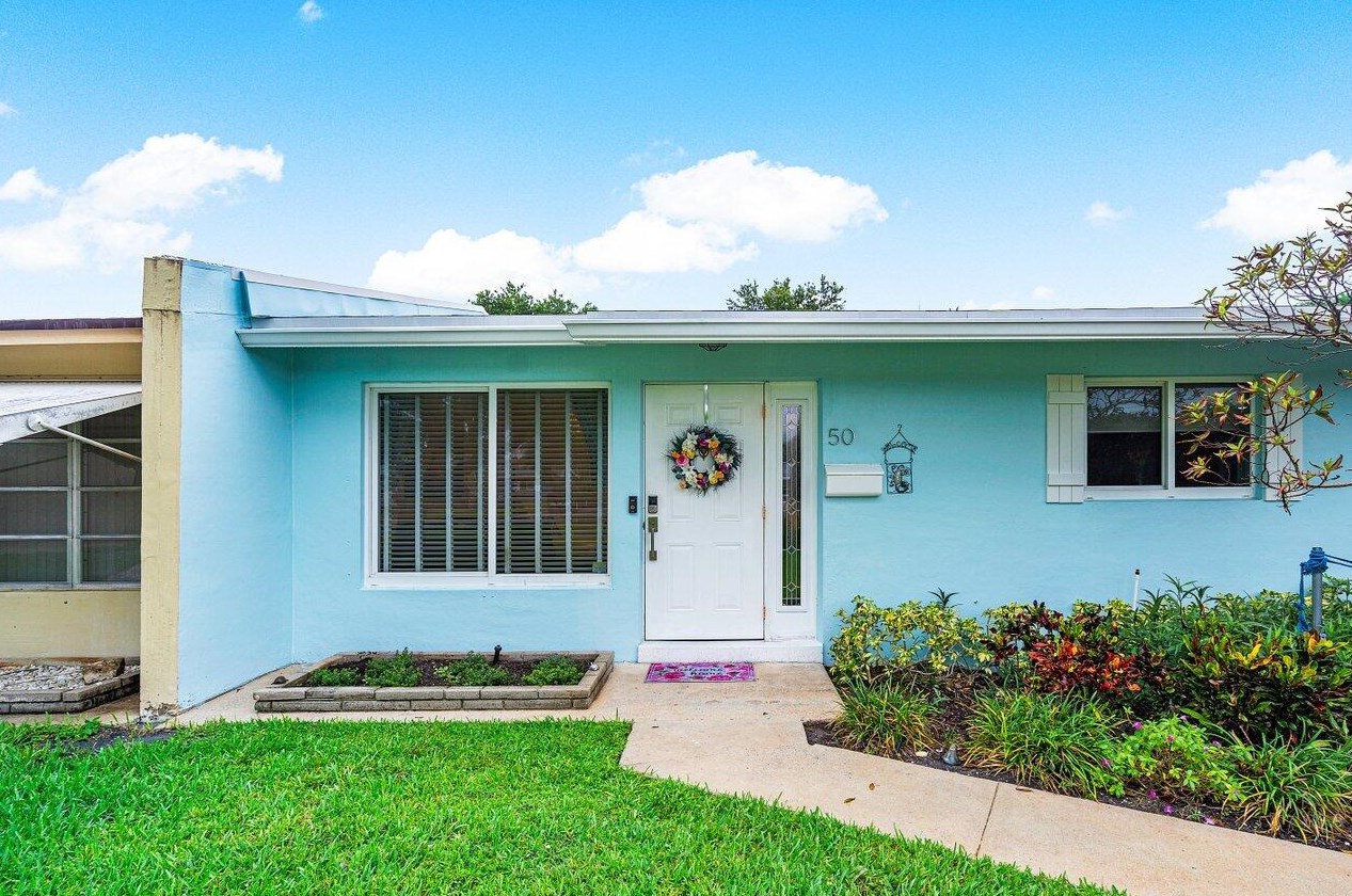 50 Robalo Ct, West Palm Beach, FL 33408-4704