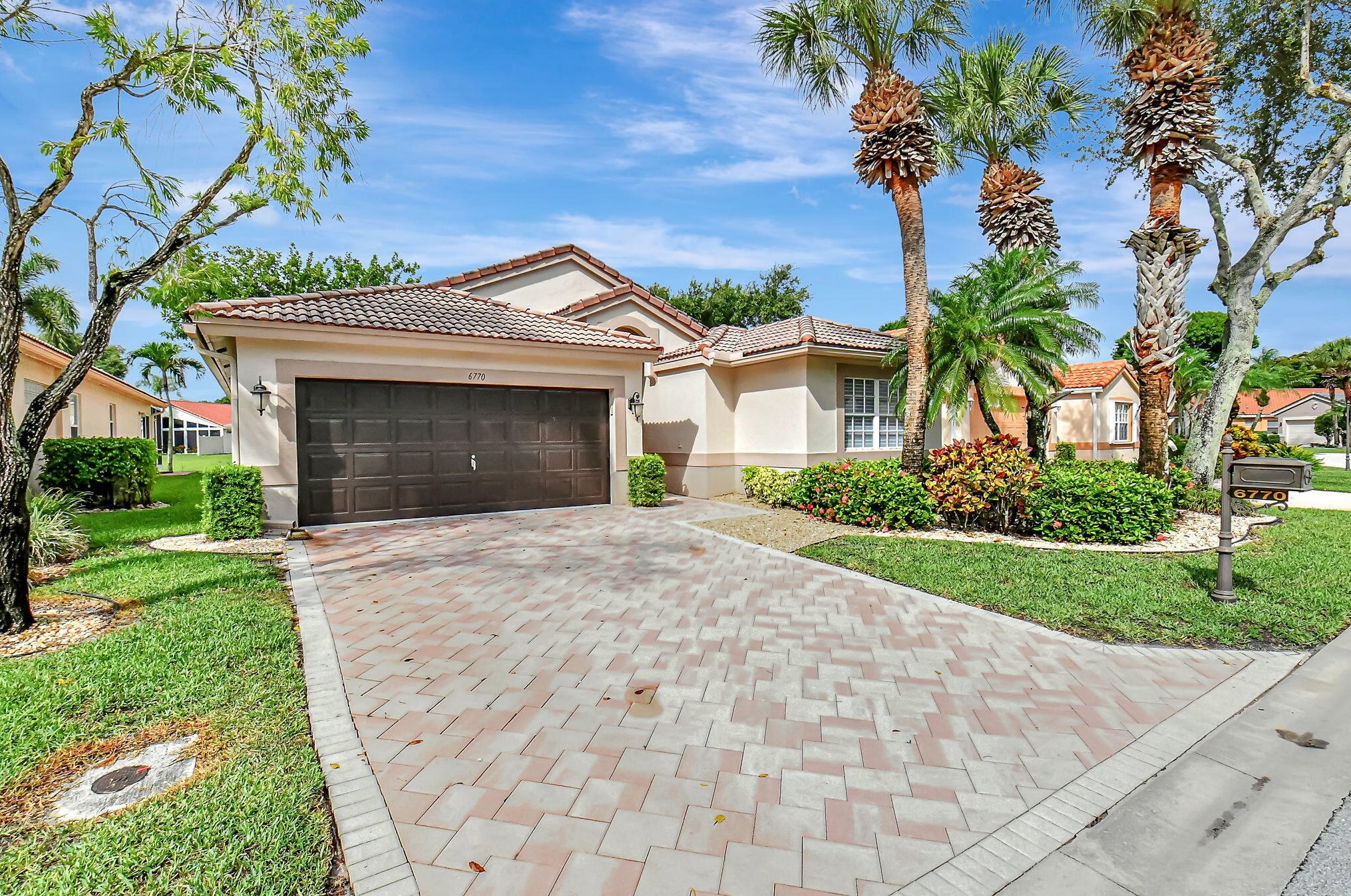 6770 Sun River Rd, Boynton Beach, FL 33437-6030
