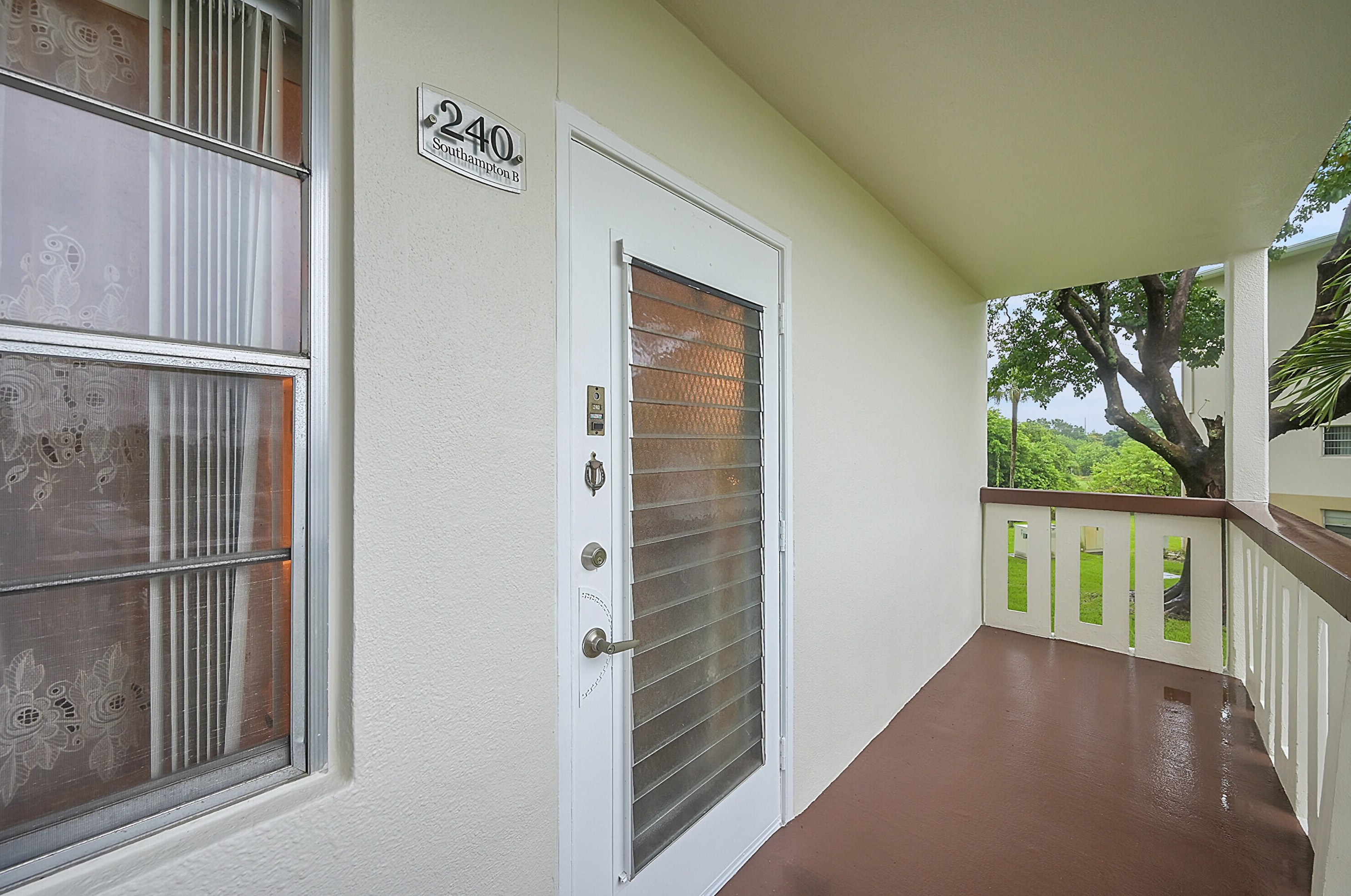 240 Southampton B, West Palm Beach, FL 33417-2308
