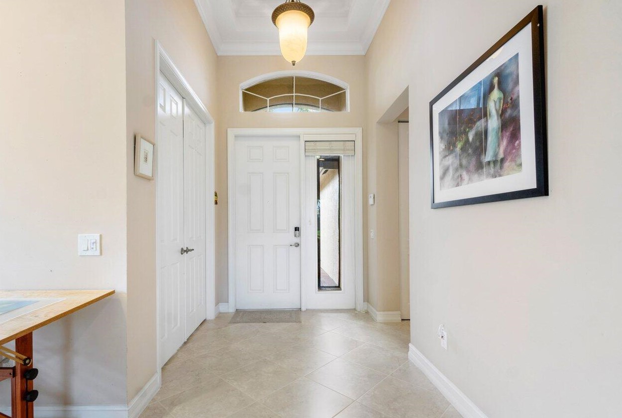 9057 Meridian View Isle, Boynton Beach FL  33473-4809 exterior