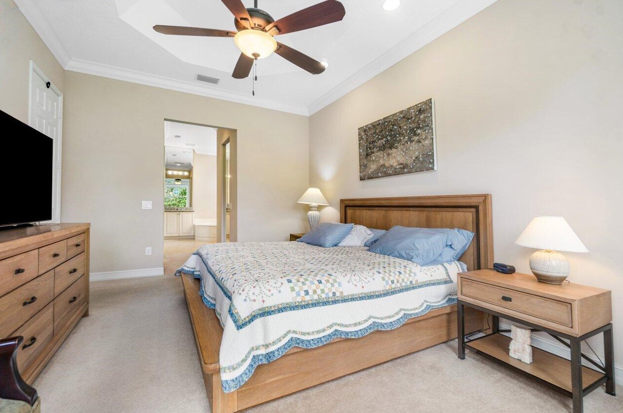 9057 Meridian View Isle, Boynton Beach FL  33473-4809 exterior