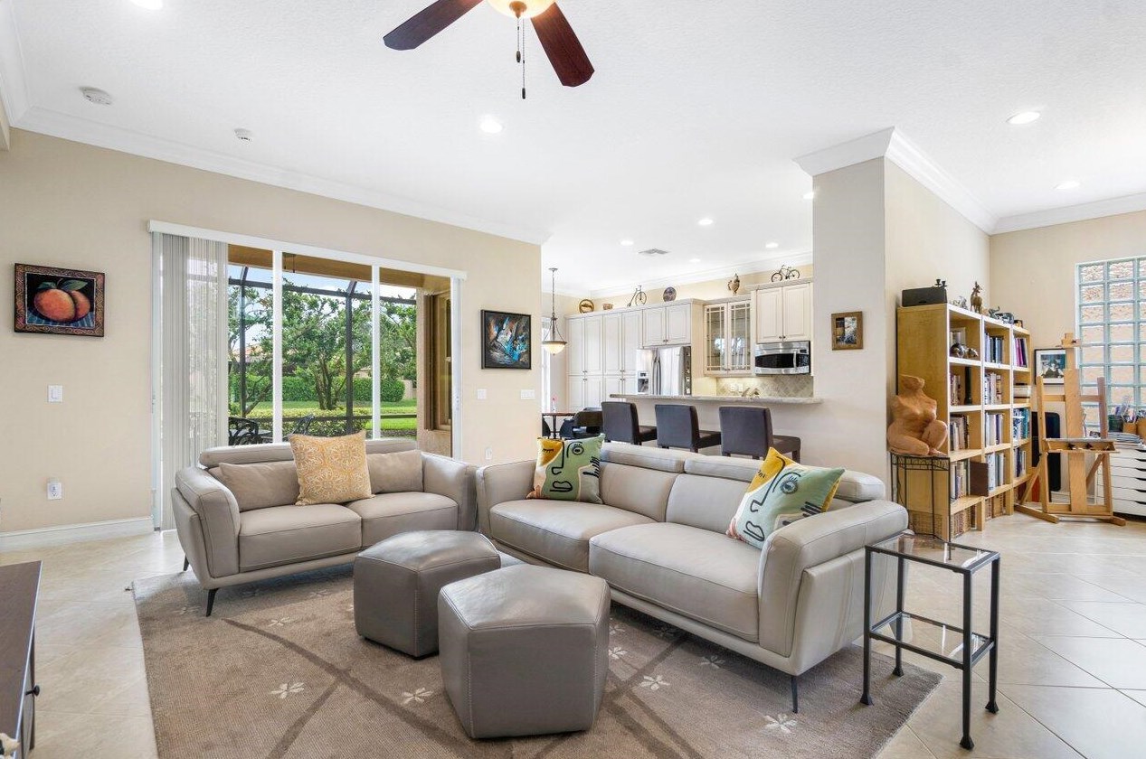 9057 Meridian View Isle, Boynton Beach FL  33473-4809 exterior