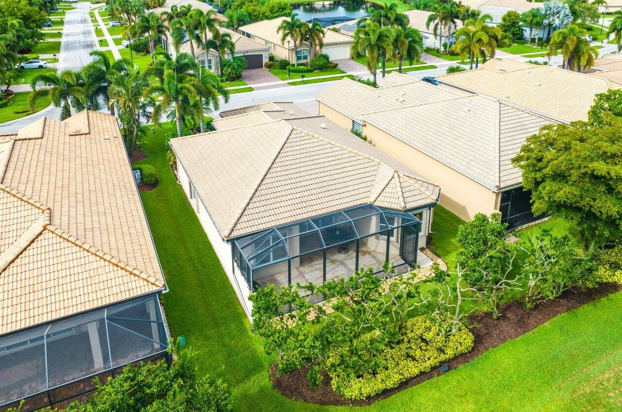 9057 Meridian View Isle, Boynton Beach FL  33473-4809 exterior