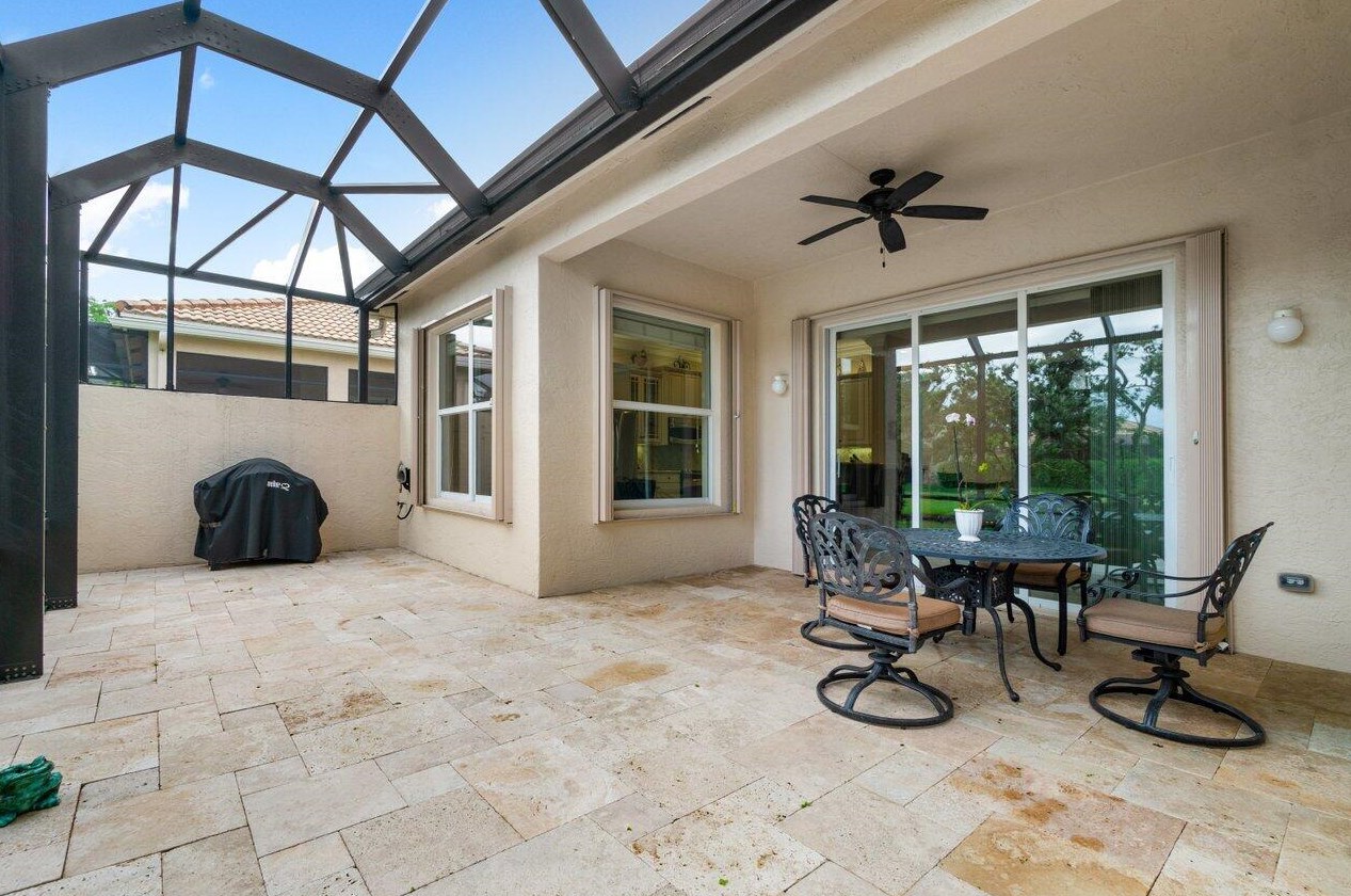 9057 Meridian View Isle, Boynton Beach FL  33473-4809 exterior