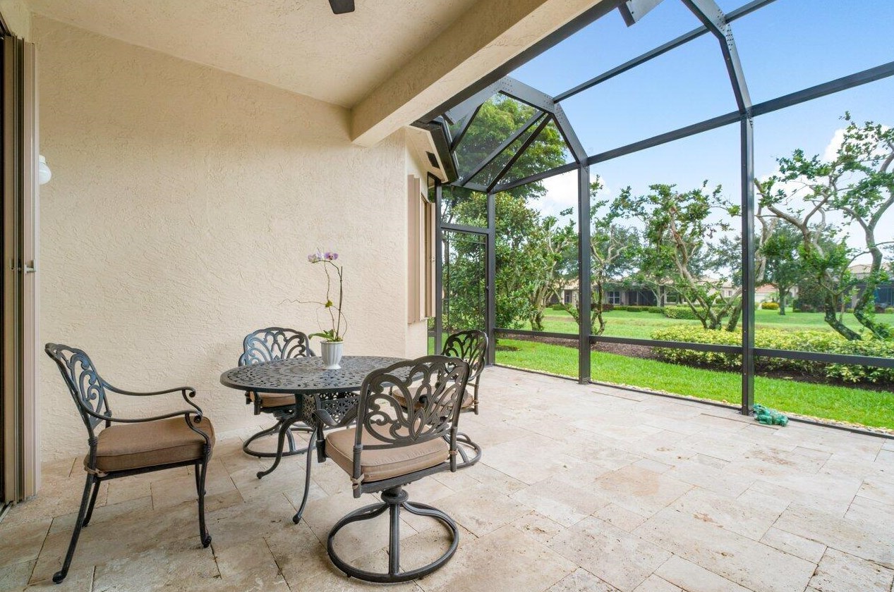 9057 Meridian View Isle, Boynton Beach FL  33473-4809 exterior