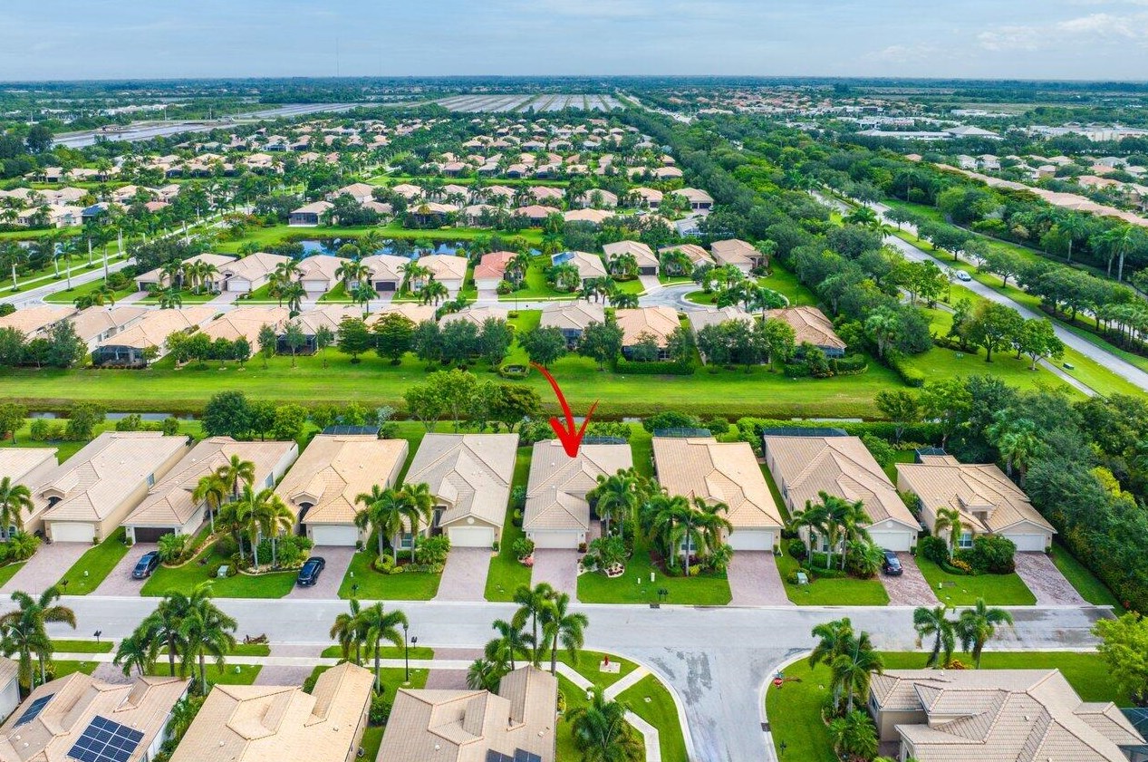 9057 Meridian View Isle, Boynton Beach FL  33473-4809 exterior