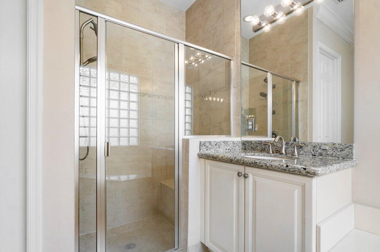 9057 Meridian View Isle, Boynton Beach FL  33473-4809 exterior