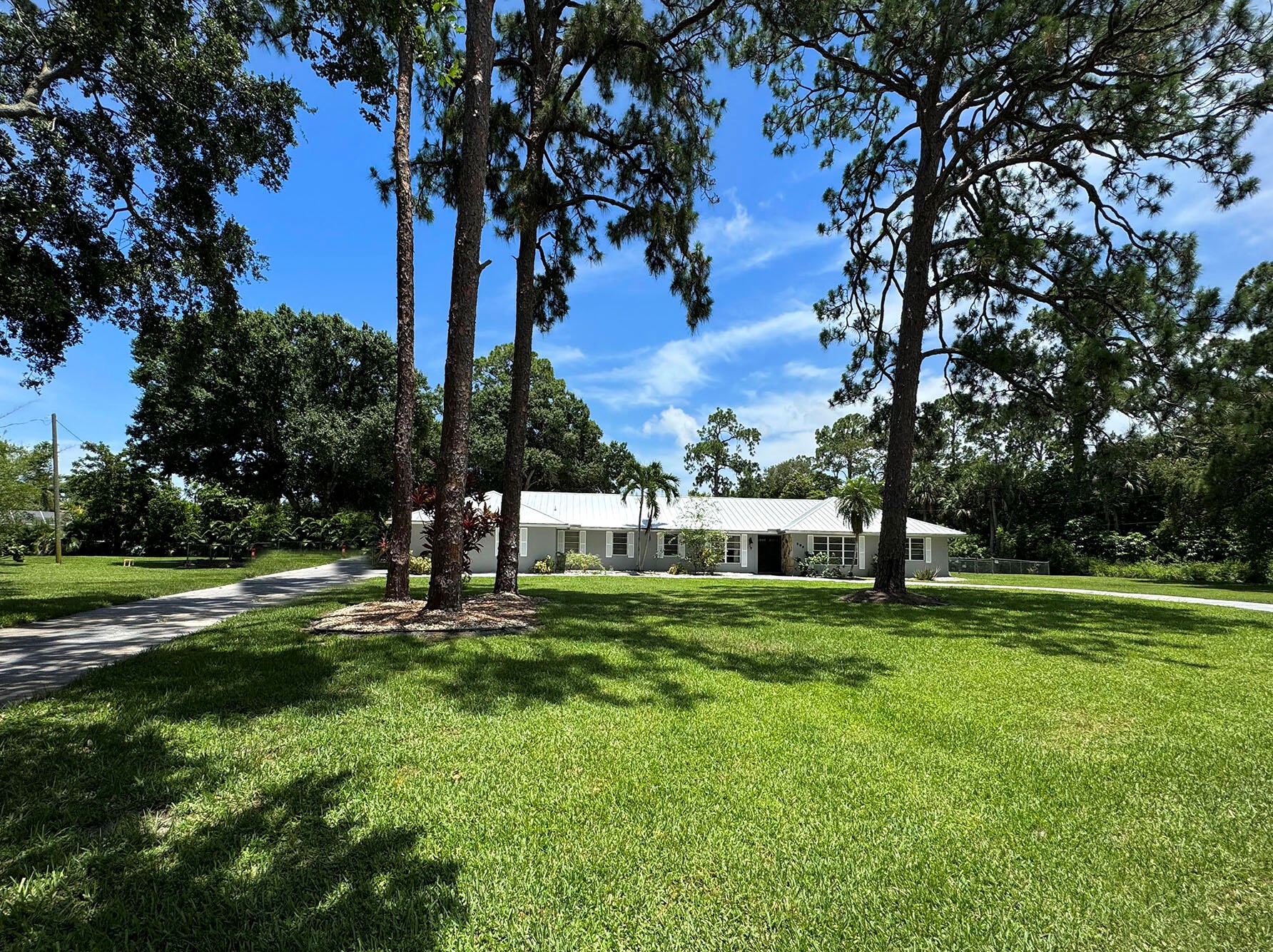286 31st Ave, Vero Beach, FL 32968-3211