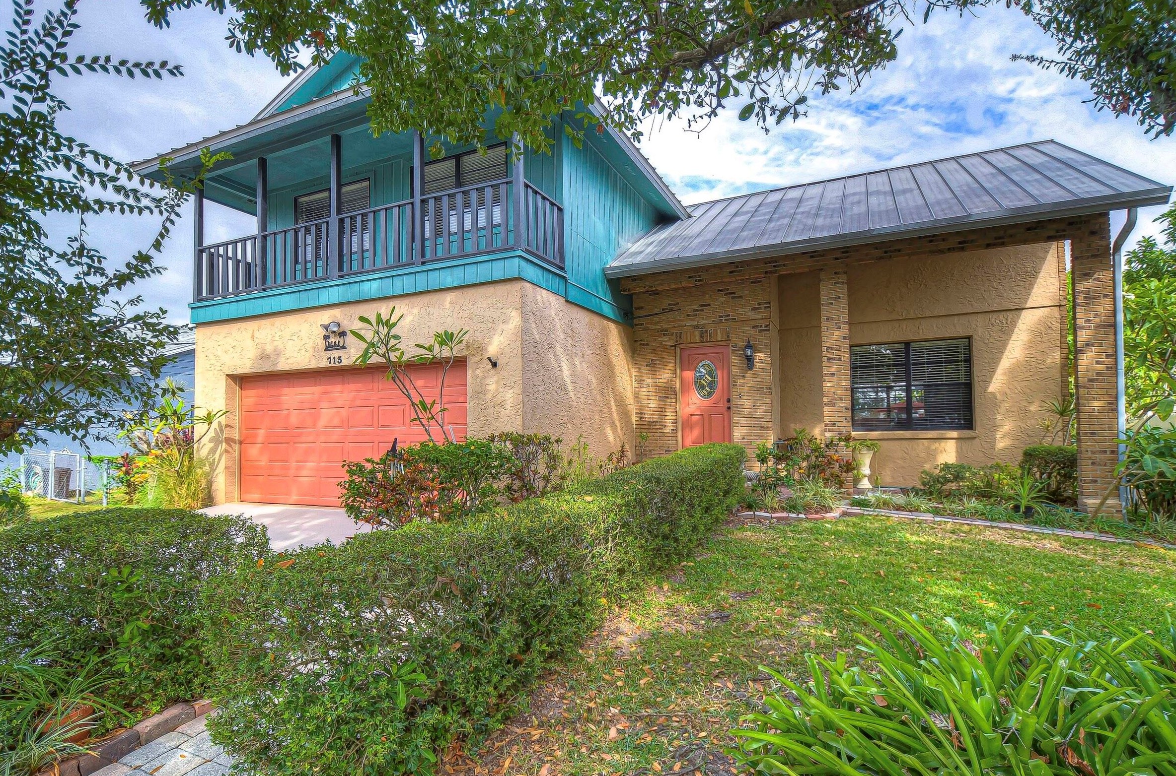 713 Kingston Ct, Ruskin, FL 33572
