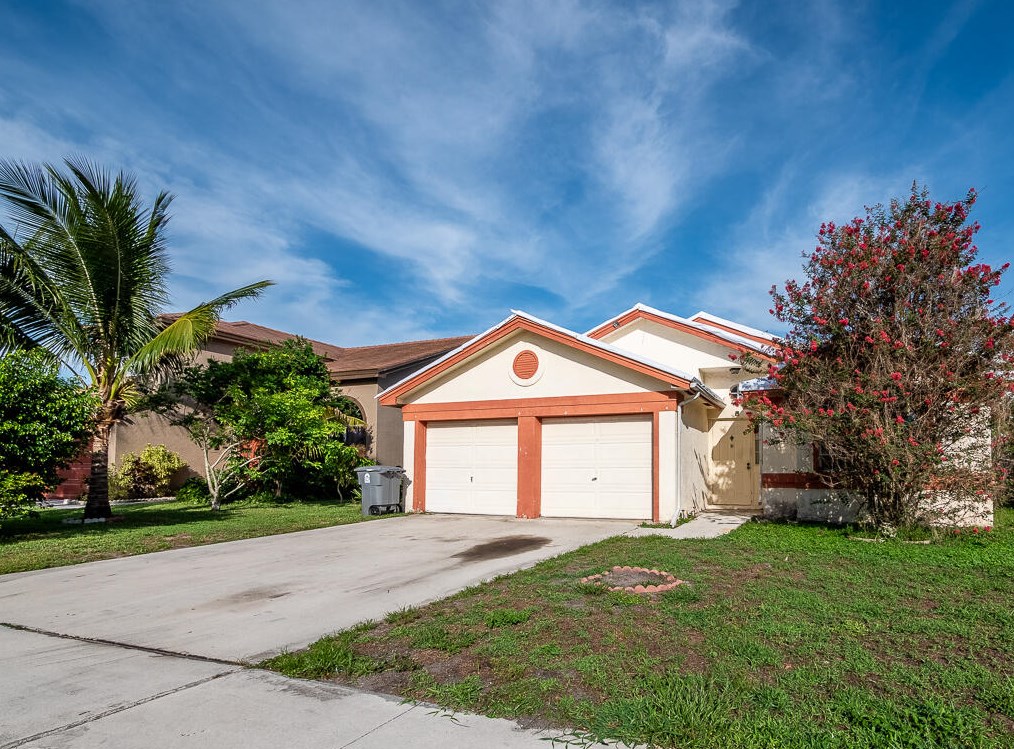8676 Tourmaline Blvd, Boynton Beach, FL 33472
