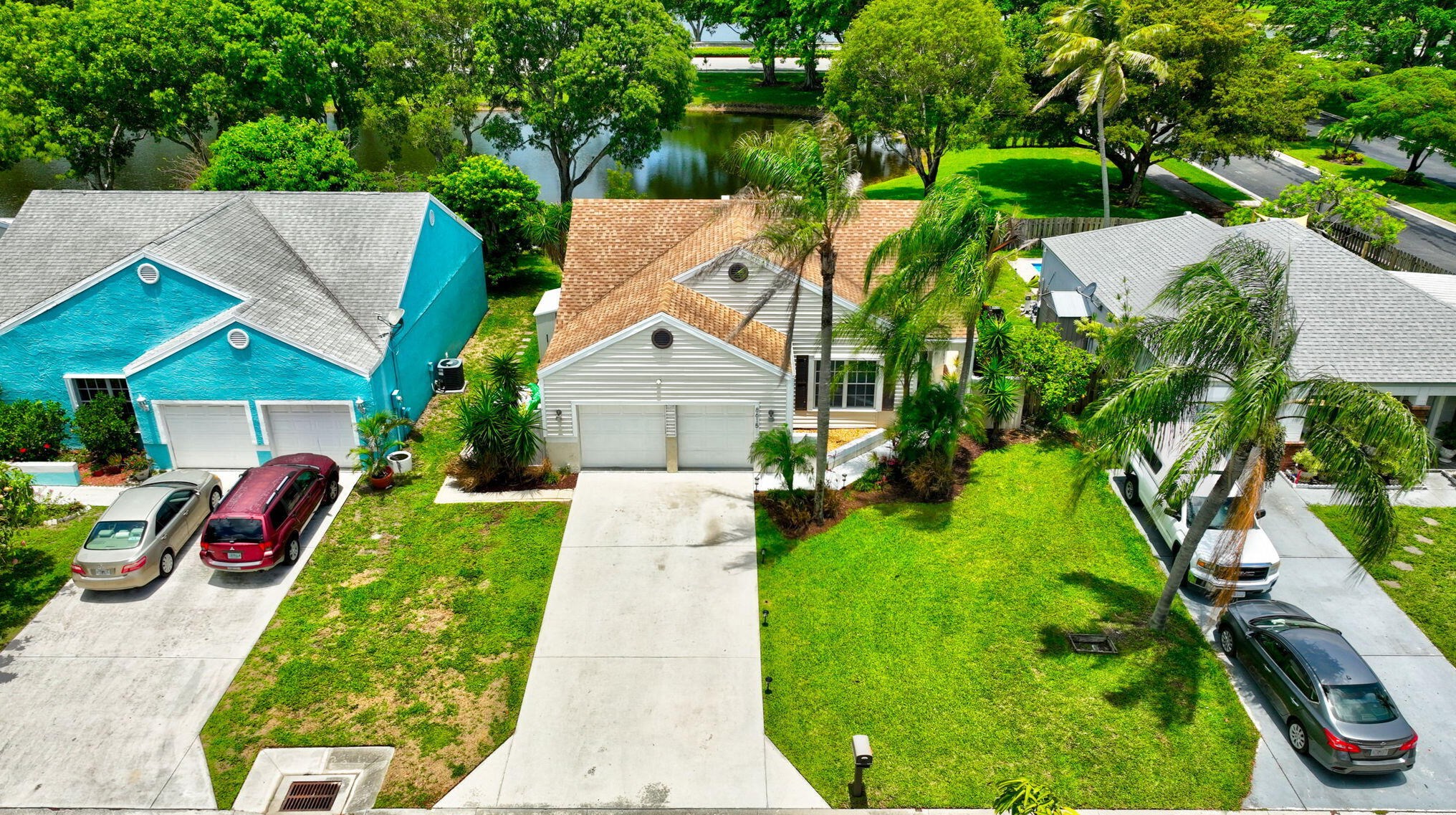 8615 Indian River Run, Boynton Beach FL  33472-2412 exterior