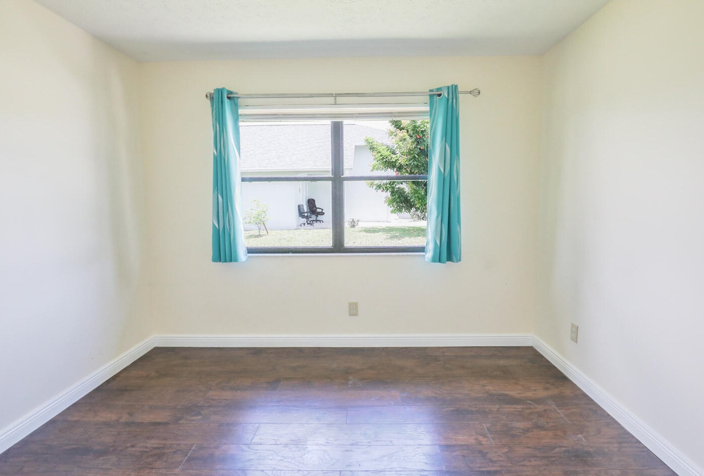 814 Del Rio Blvd, Fort Pierce FL  34953-1979 exterior