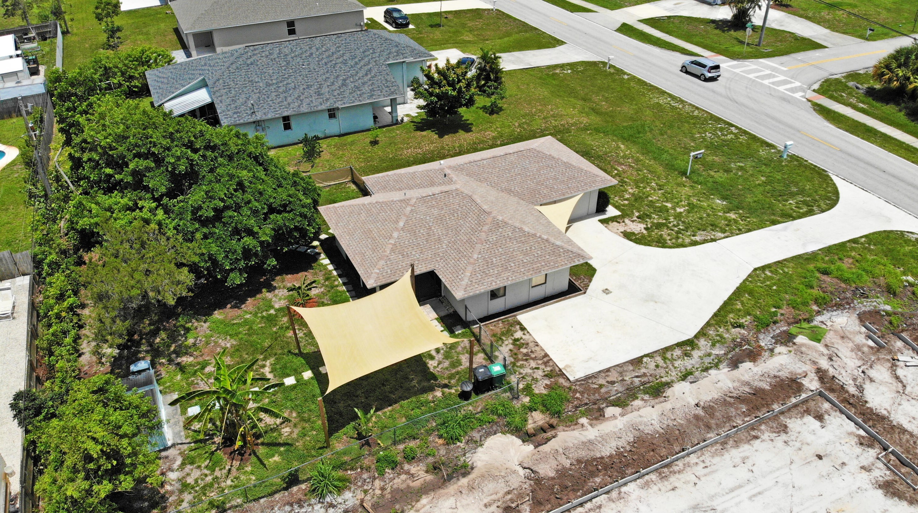 814 Del Rio Blvd, Fort Pierce FL  34953-1979 exterior