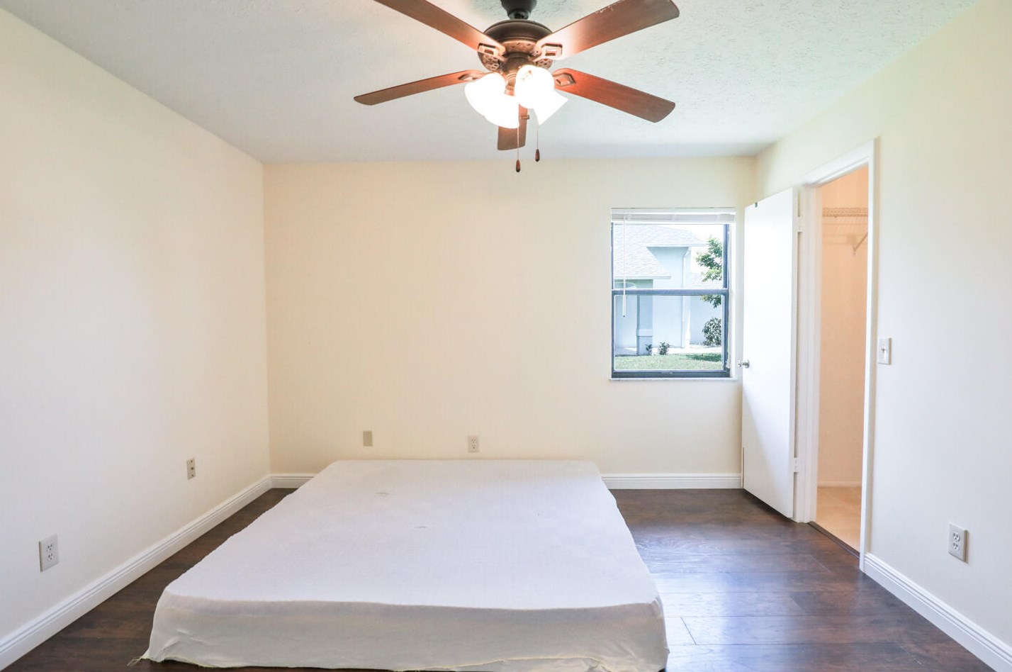 814 Del Rio Blvd, Fort Pierce FL  34953-1979 exterior