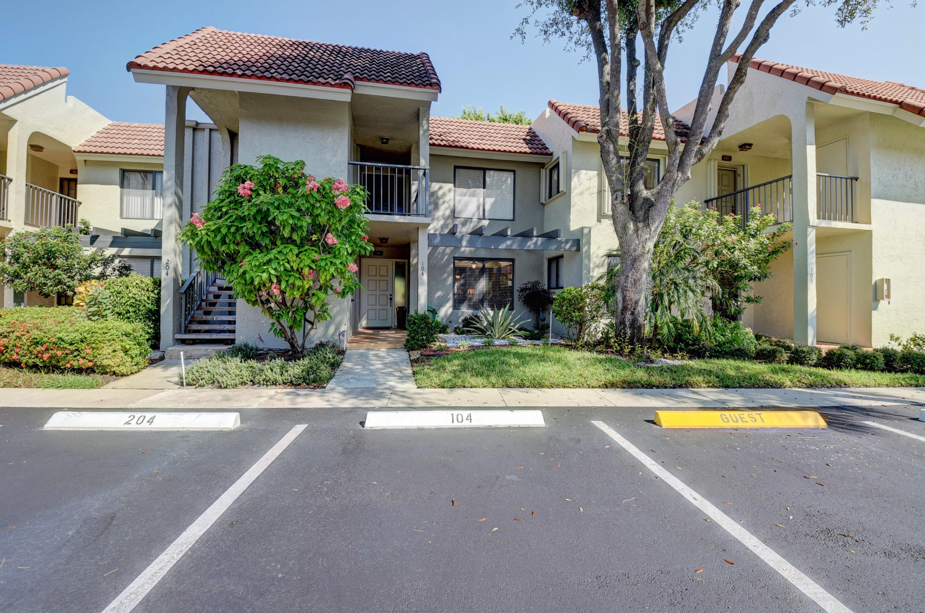 5673 Fairway Park Dr #104, Boynton Beach, FL 33437