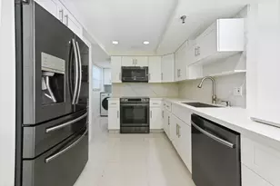 198 NW 67th St, Boca Raton, FL 33487 - Photo 2