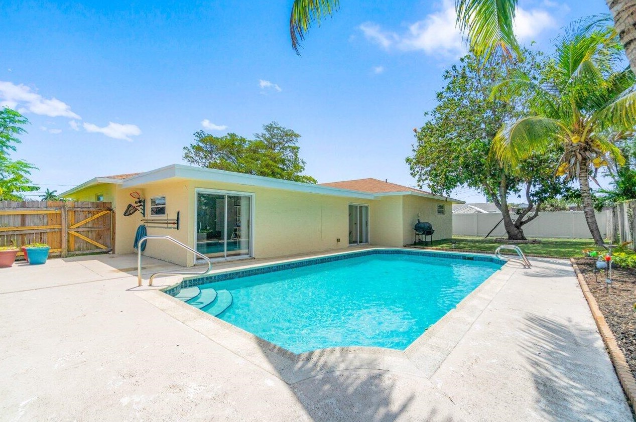 1681 Nw 8th St, Boca Raton, FL 33486