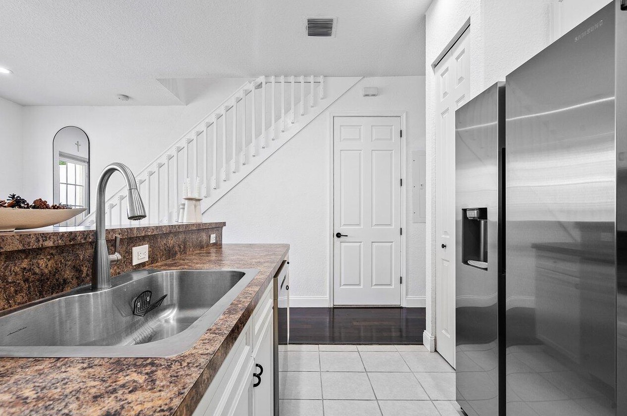 608 24th Ave, Boynton Beach FL  33426-8788 exterior