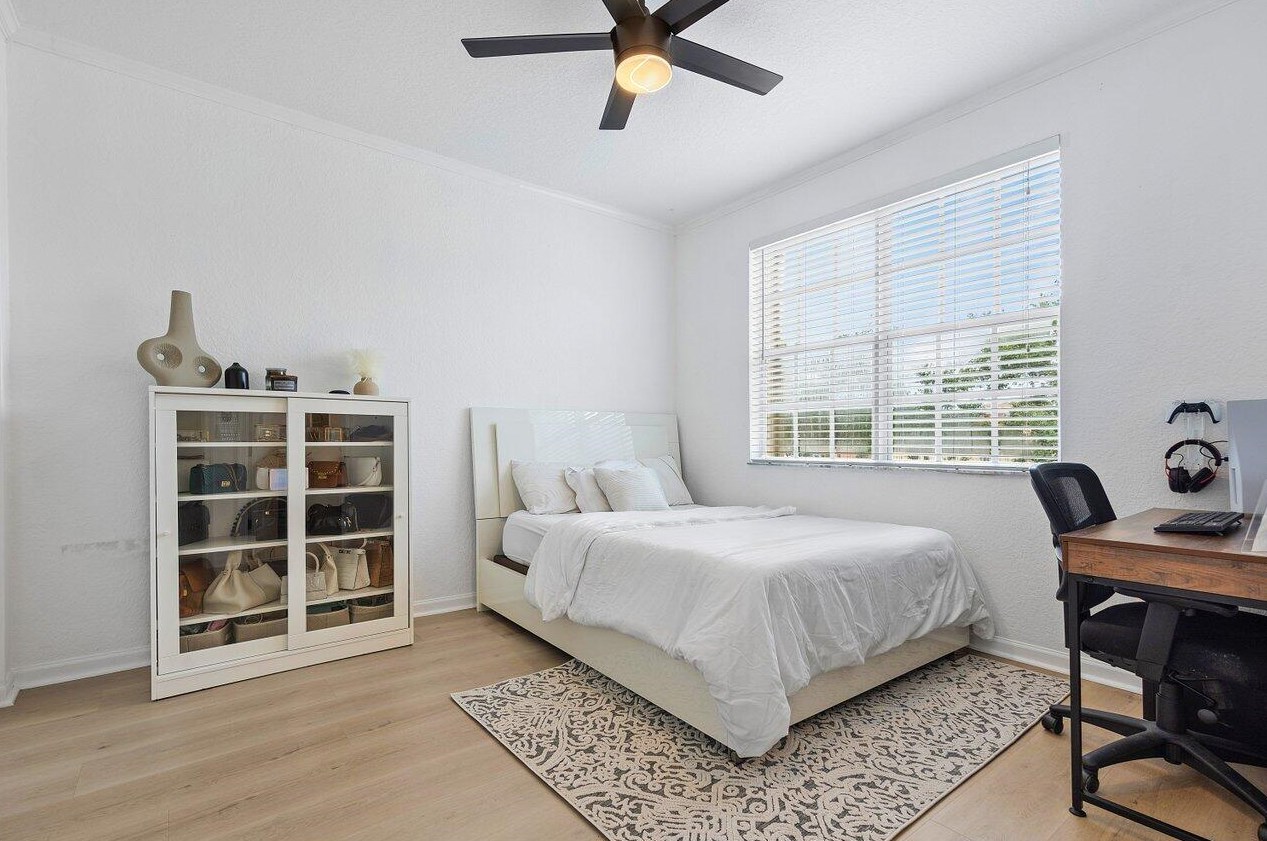 608 24th Ave, Boynton Beach FL  33426-8788 exterior