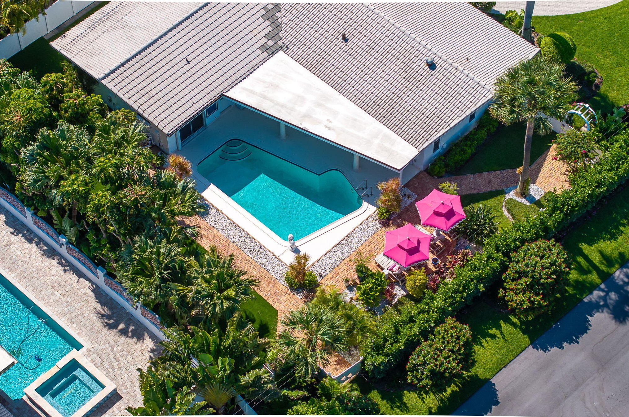 810 Valencia Dr, Boca Raton, FL 33432