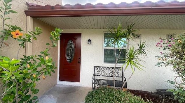 139 Lake Barbara Dr, West Palm Beach, FL 33411