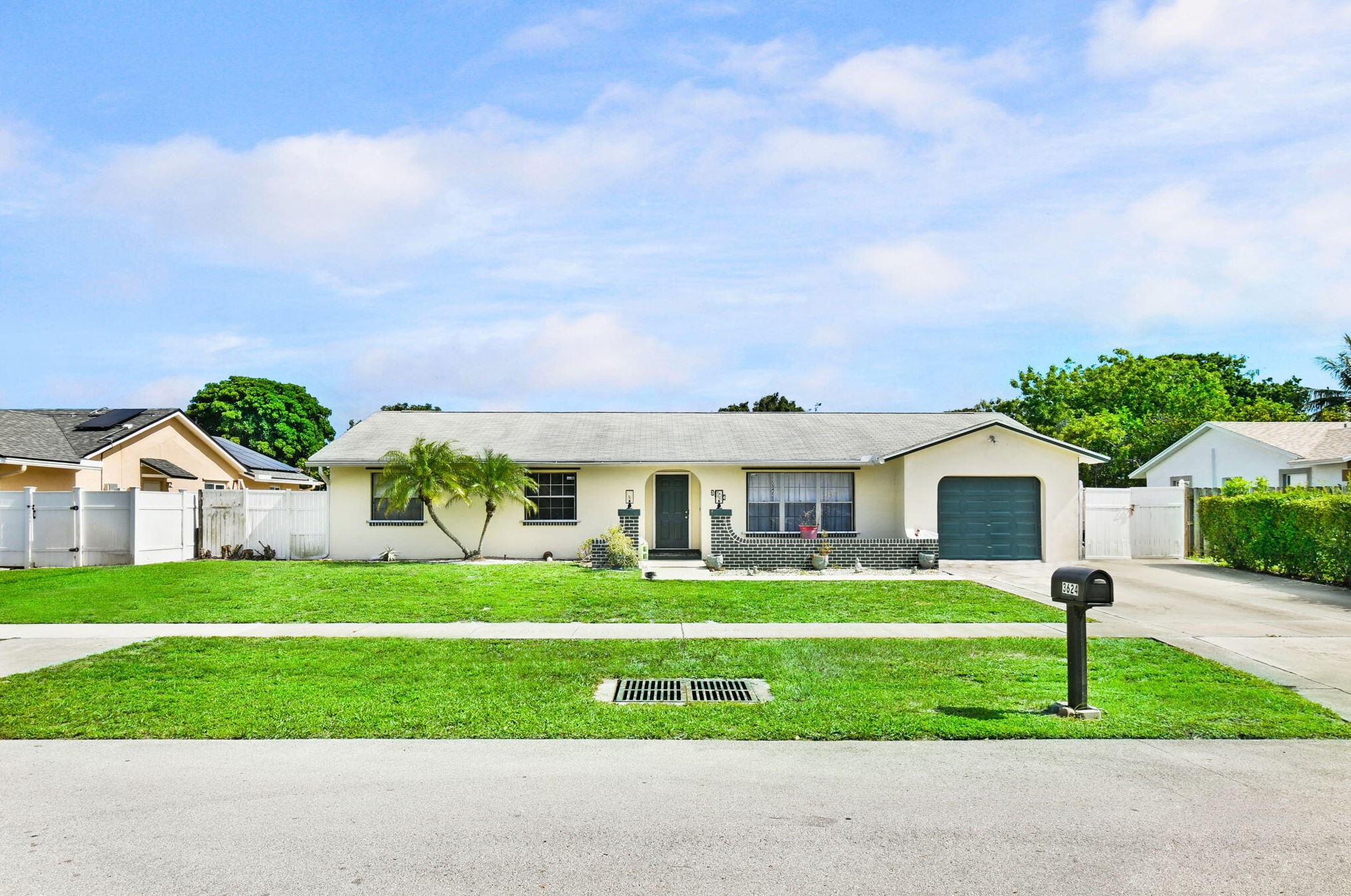 3624 Taconic Dr, West Palm Beach, FL 33406