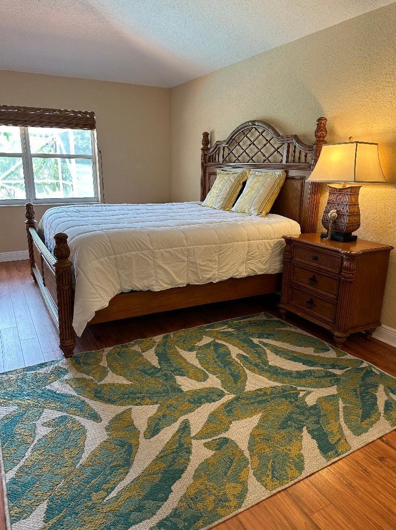 5538 Fountains Dr, Lake Worth FL  33467-5773 exterior