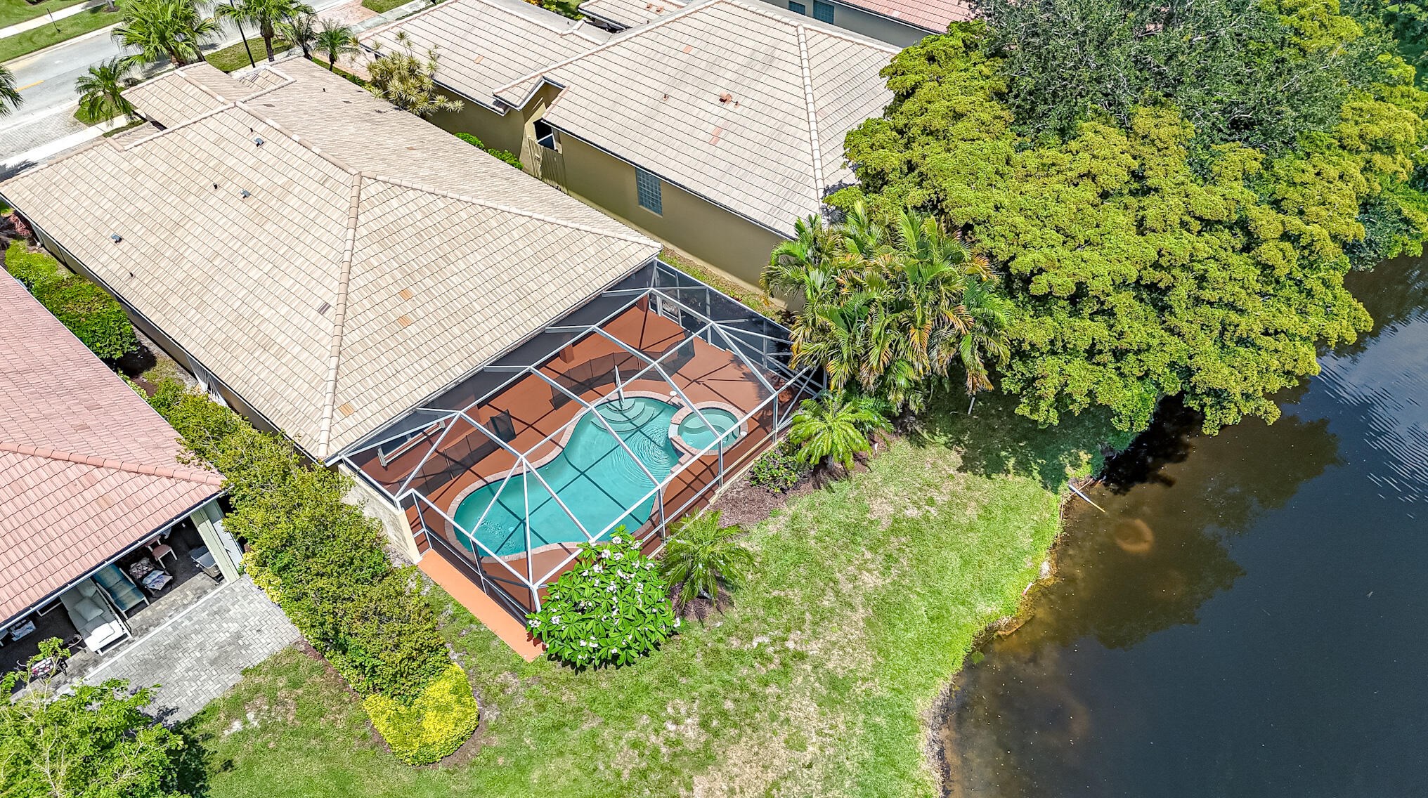 5538 Fountains Dr, Lake Worth FL  33467-5773 exterior
