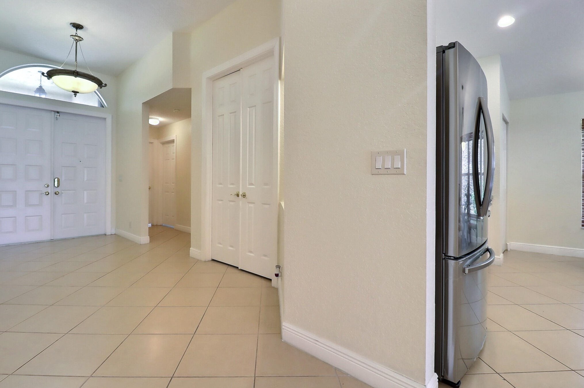 5538 Fountains Dr, Lake Worth FL  33467-5773 exterior