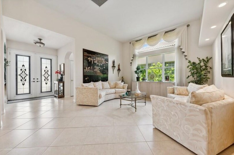 7146 Veneto Dr, Boynton Beach, FL 33437