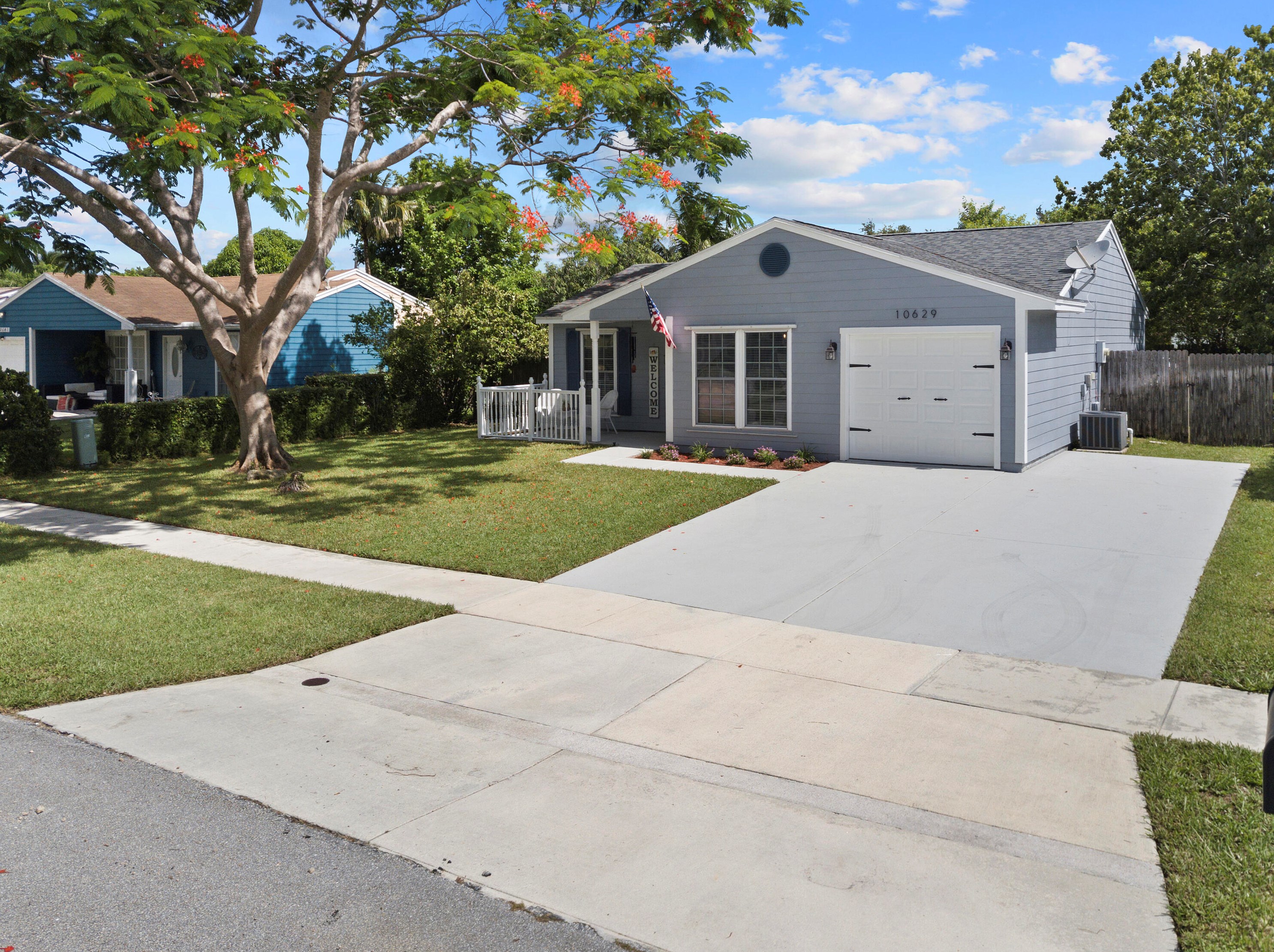 10629 Aquarius Ln, West Palm Beach, FL 33411