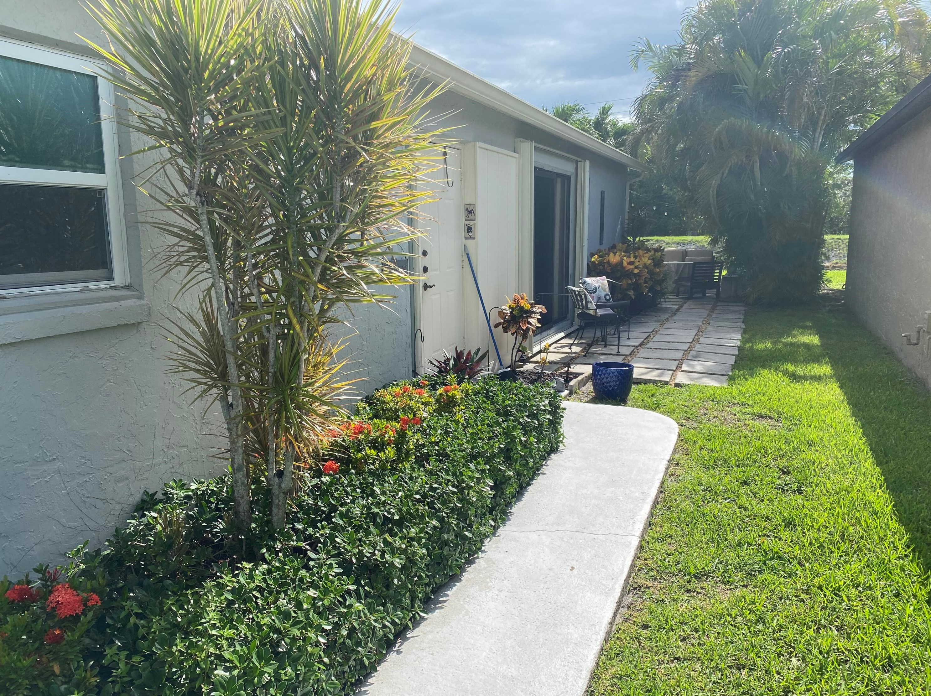 5582 Mirror Lakes Blvd, Boynton Beach, FL 33472