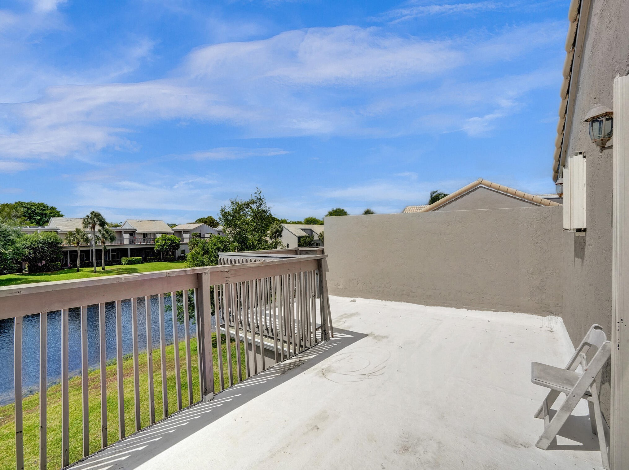 5225 Monterey Cir, Delray Beach FL  33484-7817 exterior