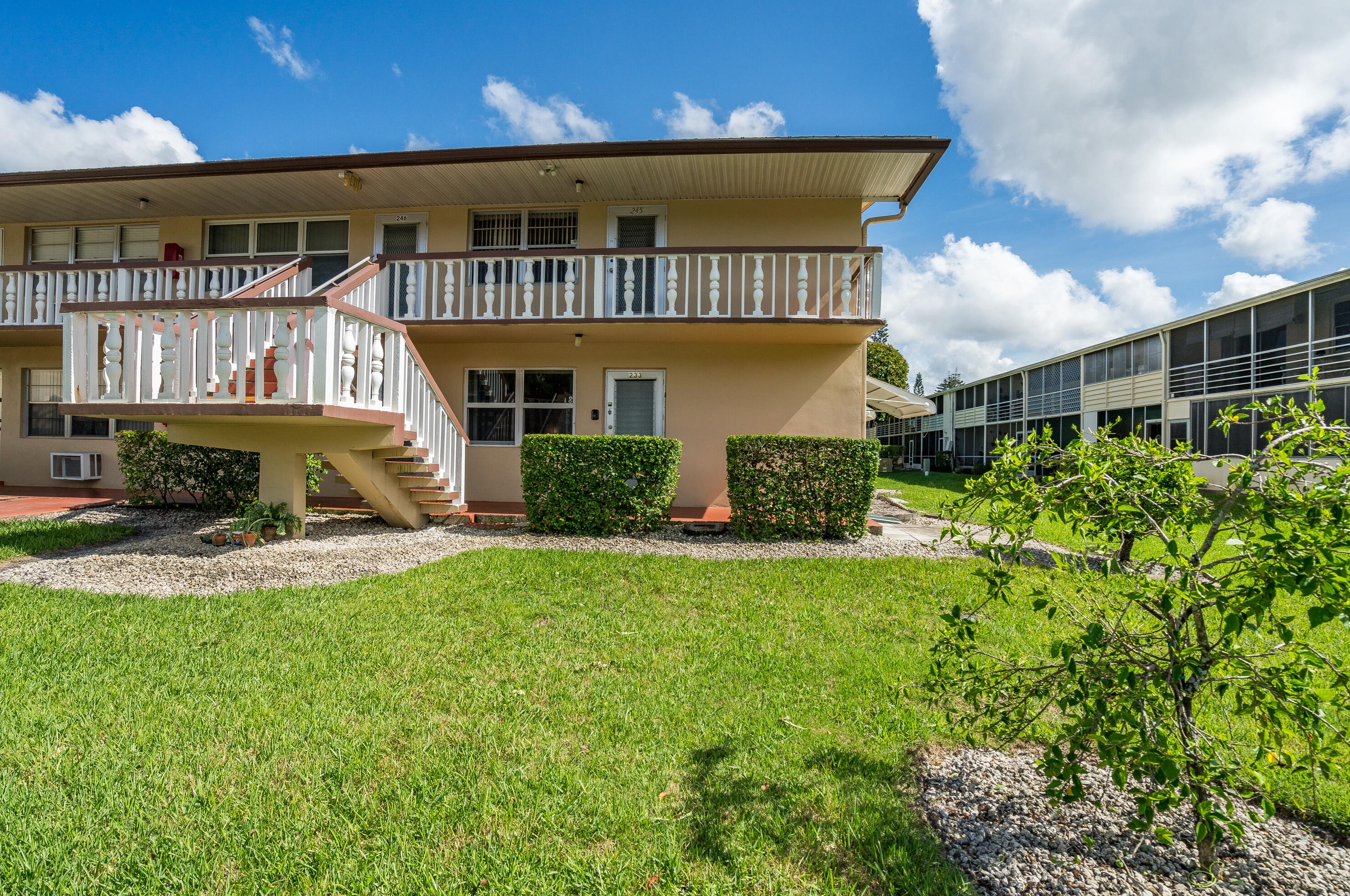 233 Canterbury K, West Palm Beach, FL 33417