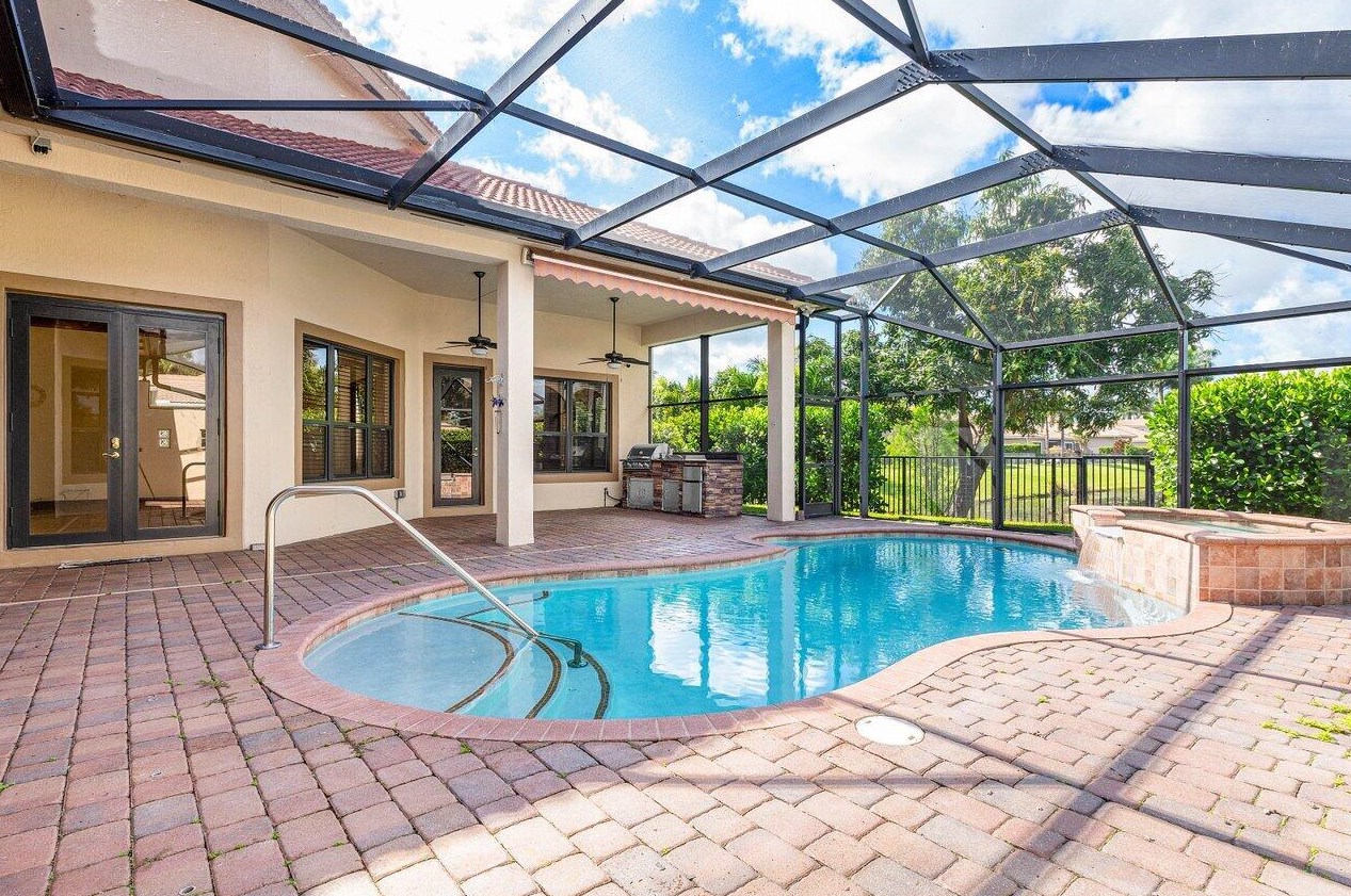 15541 Glencrest Ave, Delray Beach FL  33446-9576 exterior