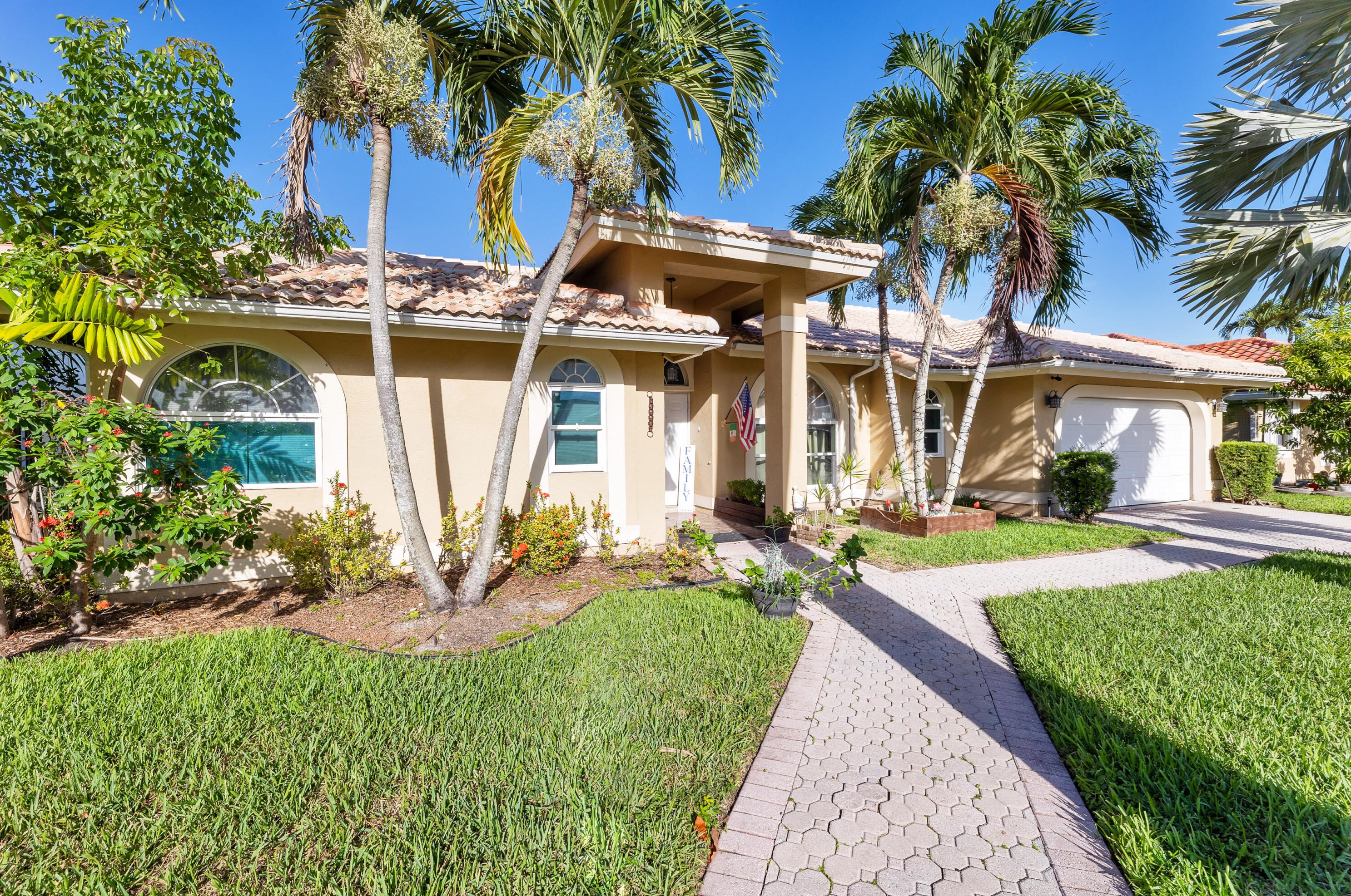 701 Sw 94th Terrace, Hollywood, FL 33025