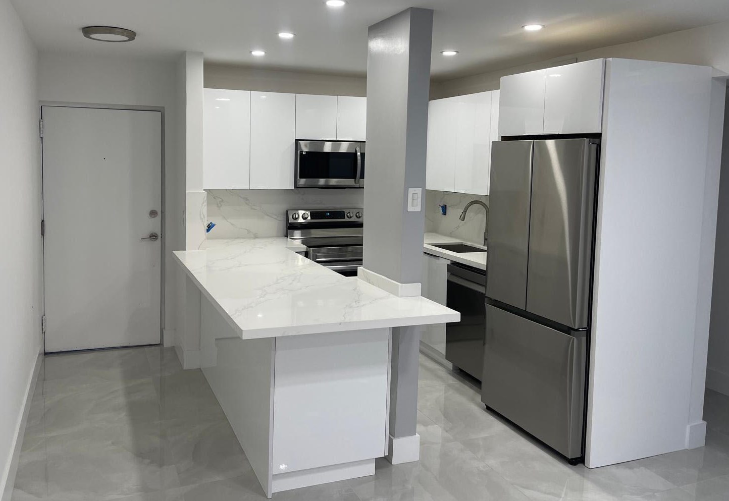 3642 Ne 171st St #401, Miami, FL 33160