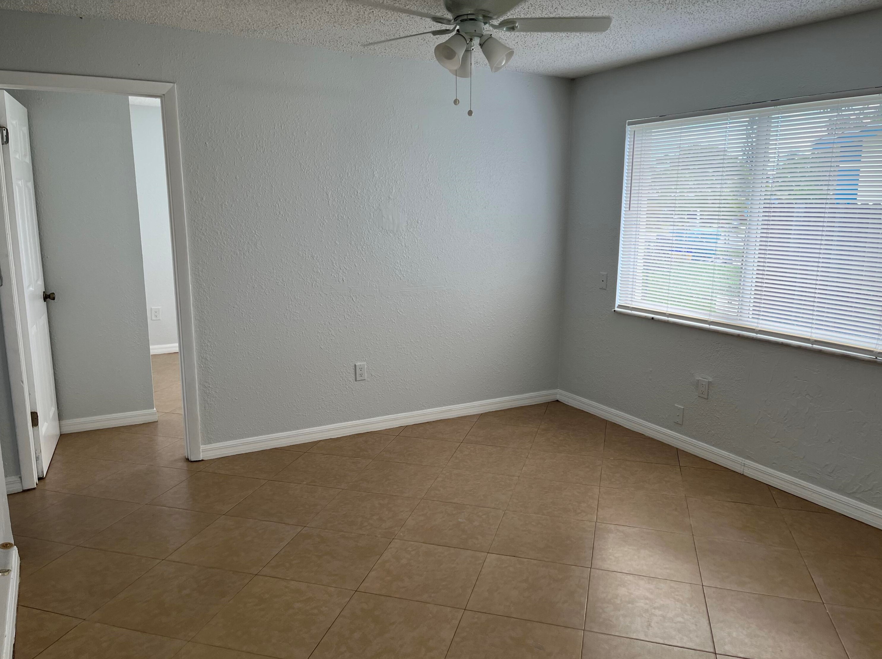 518 Nw 10th Ave, Boynton Beach, FL 33435