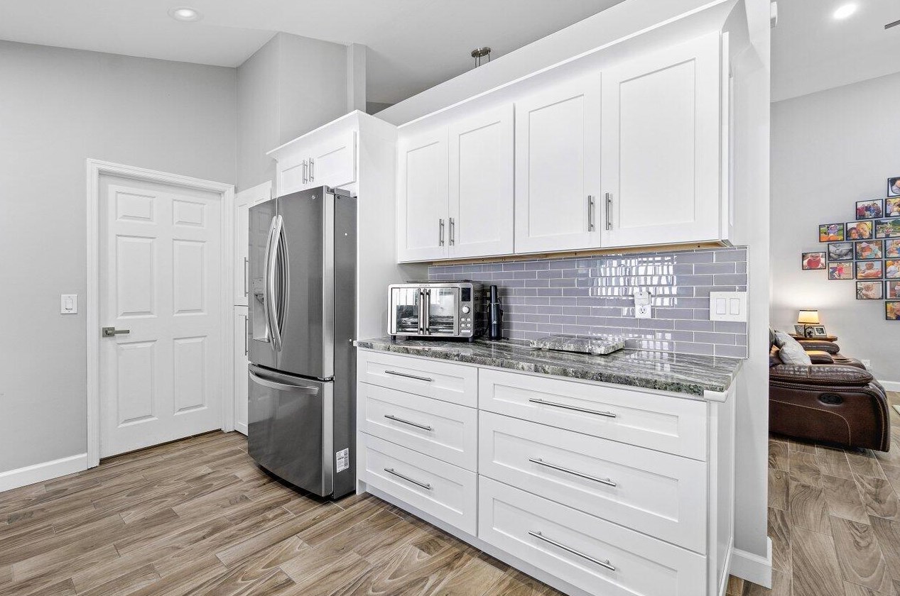 10496 Lexington Cir, Boynton Beach FL  33436-4555 exterior