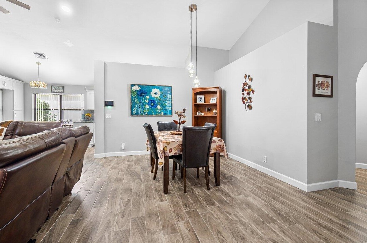 10496 Lexington Cir, Boynton Beach FL  33436-4555 exterior