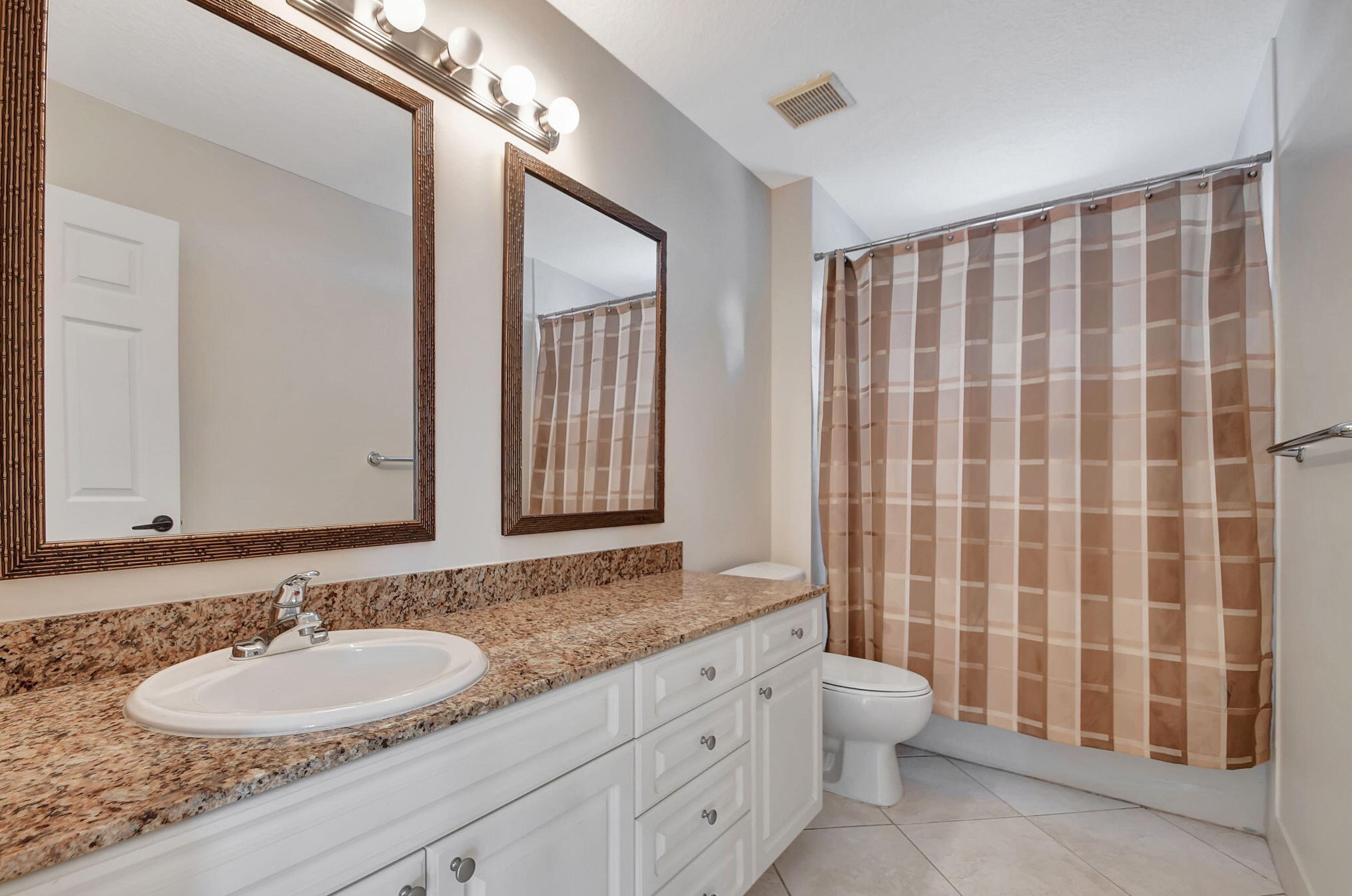 918 Federal Hwy, Lake Worth FL 33460-2656 exterior