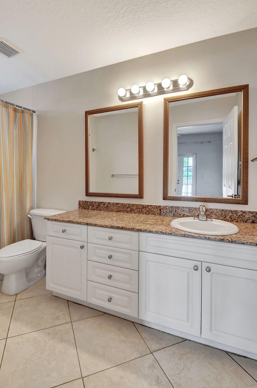 918 Federal Hwy, Lake Worth FL 33460-2656 exterior